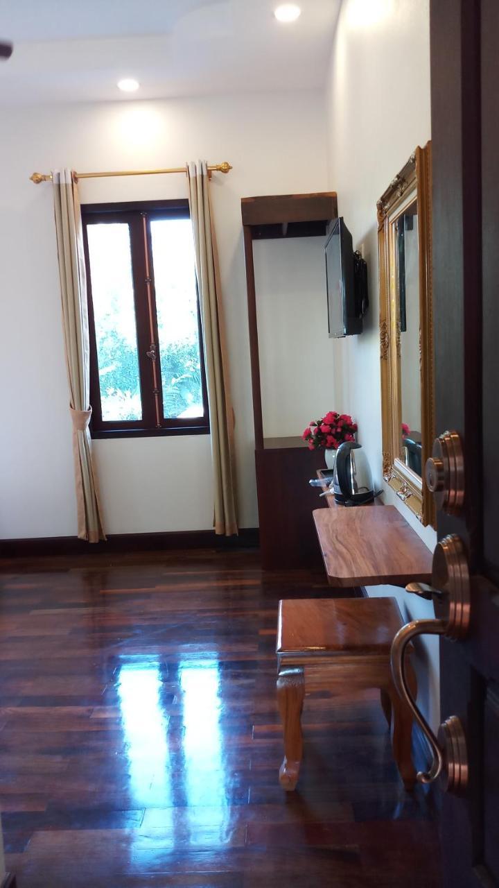 Villa Bouathong Hotels Luang Prabang Exterior foto
